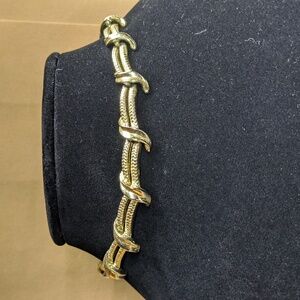 Lisner Vintage Goldtone Choker Necklace Adjustable